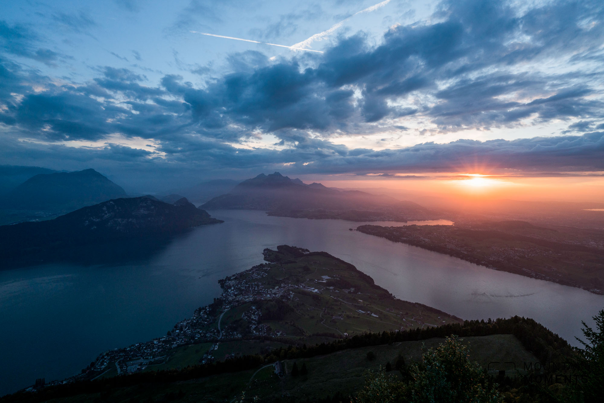 Wunderschöne Sonenuntergangs-Wanderung auf die Rigi in der Schweiz