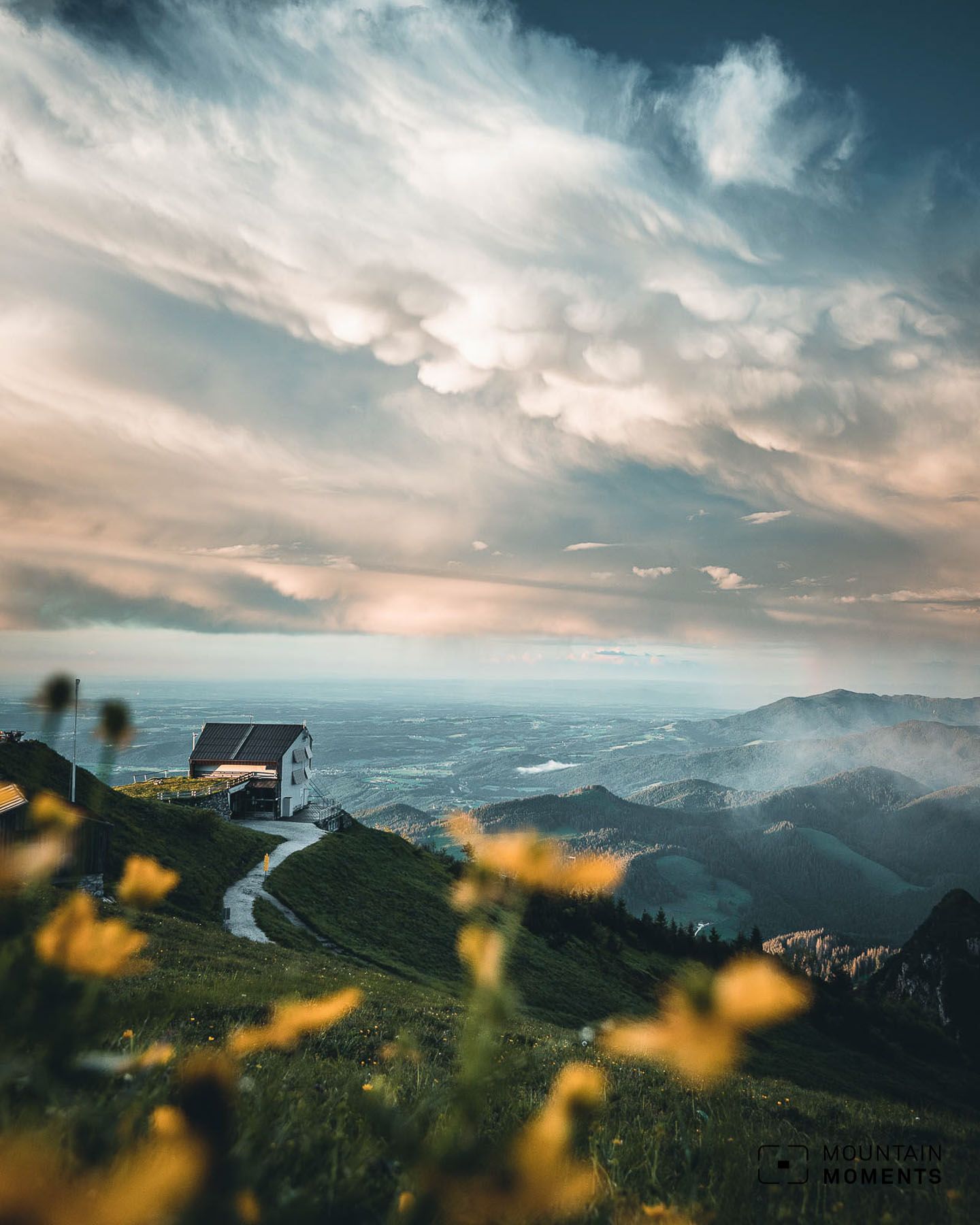 Panorama-Wanderung auf den Hochfelln: Beliebter Aussichtspunkt in den Chiemgauer Alpen (alle Infos + Fototipps)