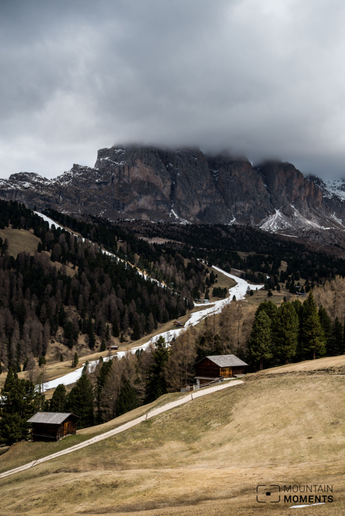 Frühlin Alpen Wetter, schnelle Wetterwechsel, Wolken, Dolomiten, Kunstschneepiste, Kunstschnee